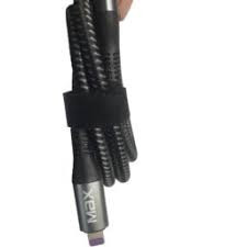 کابل شارژ MAX با طراحی کنفی مقاوم و اتصال محکم برای شارژ سریع و ایمن.