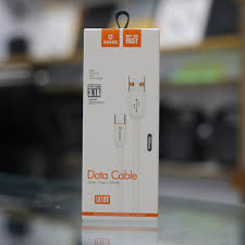 کابل شارژ تایپ سی X-Hanz LK10T با نشان تجاری مشخص و جعبه بستهبندی.