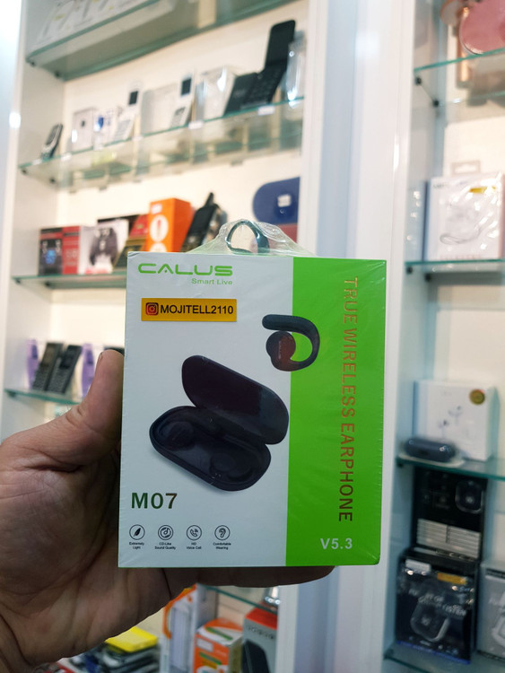 نمای جعبه اصلی ایرپاد بلوتوثی کالوس مدل M07 در فروشگاه مُجیتِل