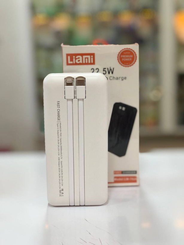 پاوربانک Liami LM-7020 با طراحی مقاوم و پورتهای متنوع برای انواع دستگاهها