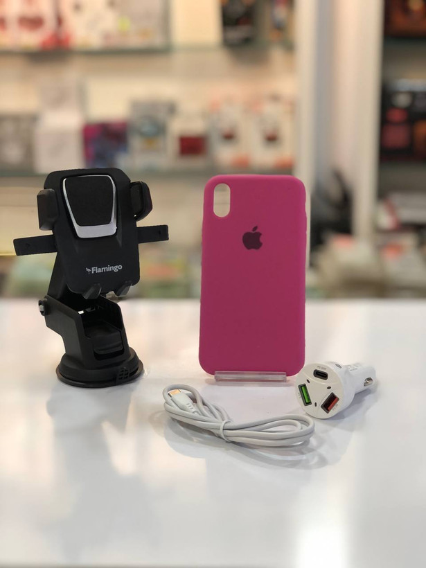 پک نقره ای تاکسی اینترنتی مُجیتِل شامل هولدر فلامینگو، گارد سیلیکونی، شارژر فندکی و کابل شارژ