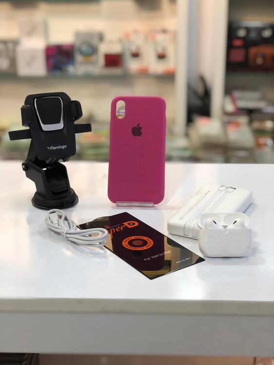 پک پریمیوم تاکسی اینترنتی مُجیتِل شامل پاوربانک، ایرپاد، گارد، گلس Super D، هولدر و کابل شارژ