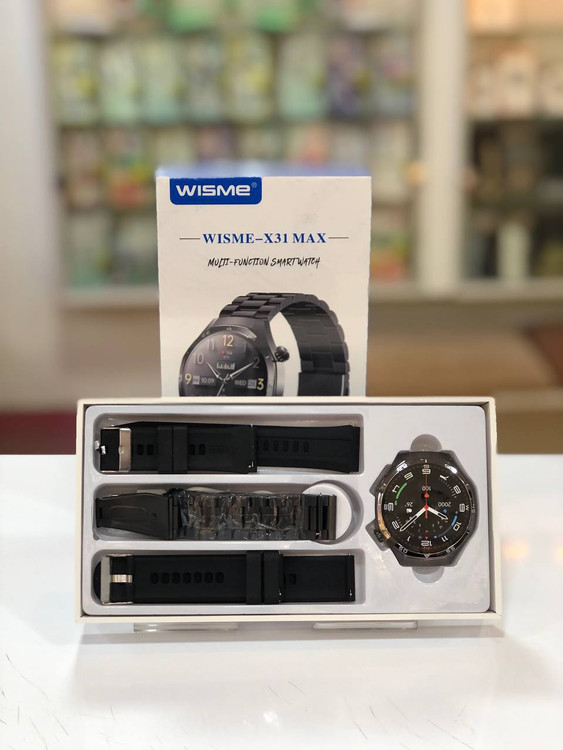 Close-up view of Wisme X31 Max aluminum frame and rotating crown