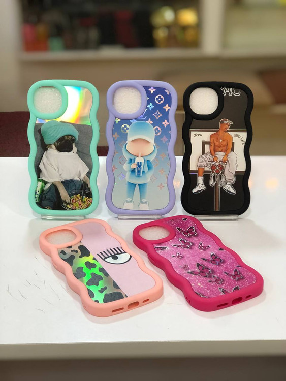 قاب عروسکی سیلیکونی و قاب هولوگرامی موجدار مناسب آیفون 13