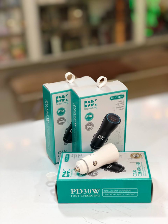 شارژر فندکی DK-CAR04 مناسب شارژ همزمان دو موبایل در خودرو