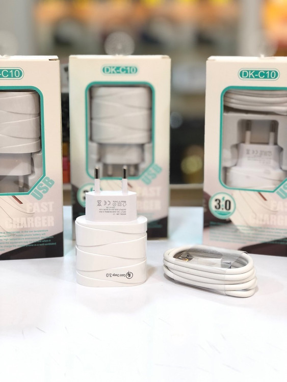 شارژر دیواری DK مدل DK-C10 به همراه کابل میکرو